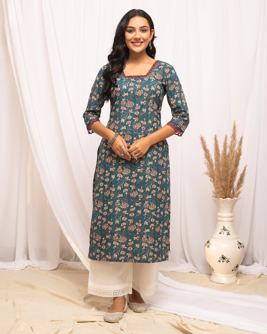 Women's Turquise Floral Printed Cotton Straight Kurta