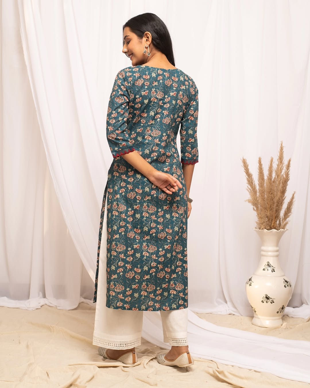 Women's Turquise Floral Printed Cotton Straight Kurta