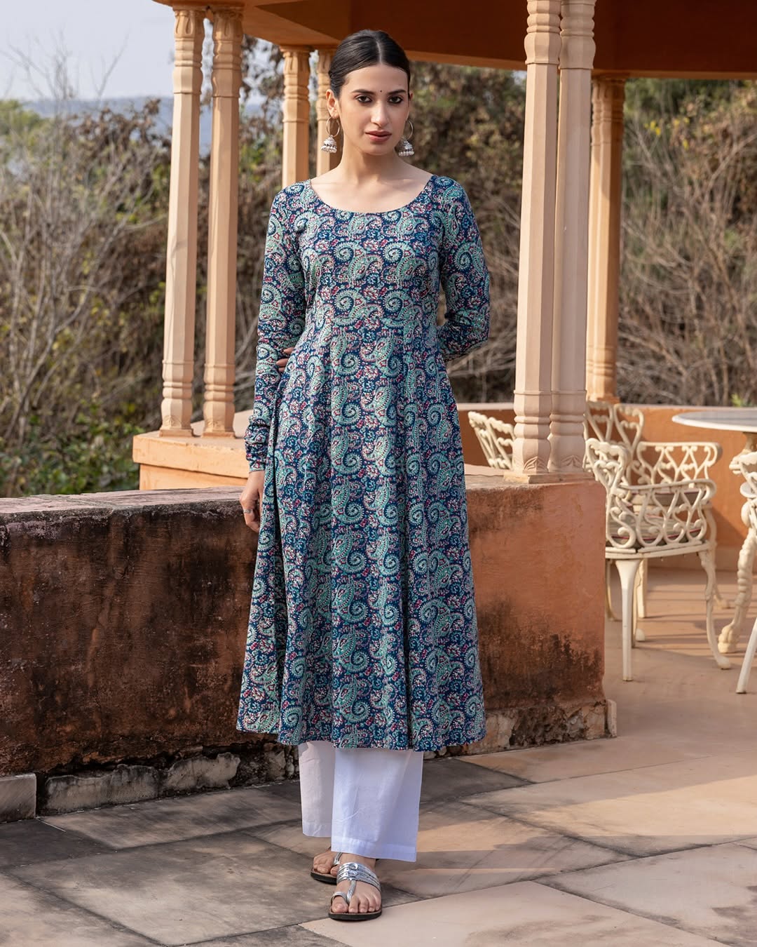 Women's Blue Paisley Printed Cotton Anarkali Kurta