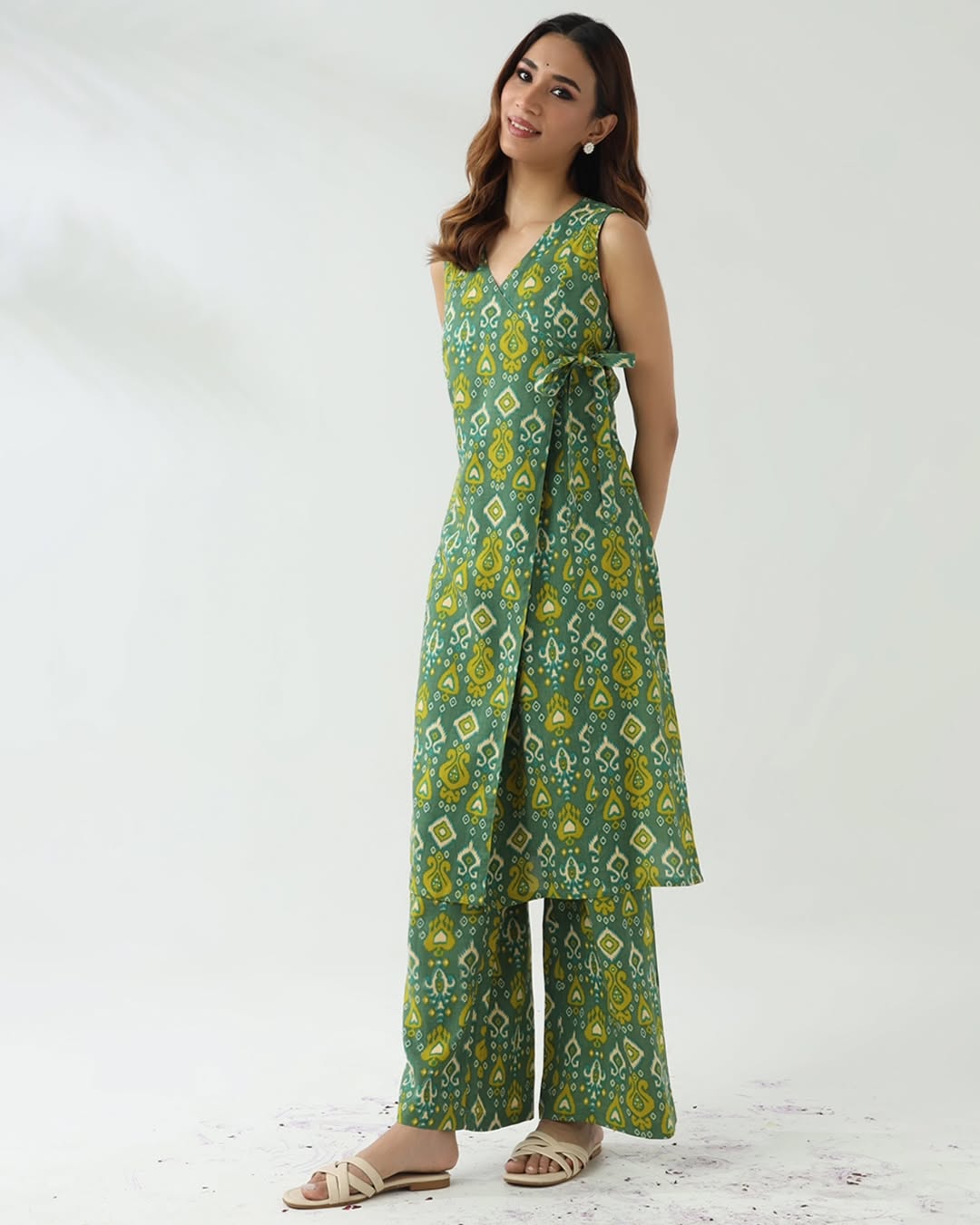 Women's Green Cotton Straight Kurta With Palazzo