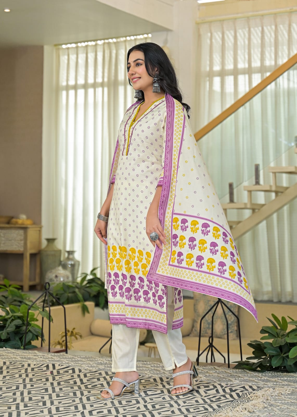 Women's Mull cotton White Straight Kurta with Pent and Dupatta