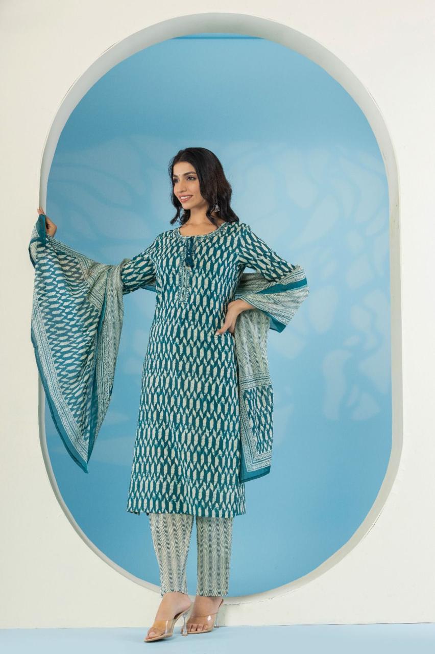 Stylish Bottle Green Ethnic kurta set For Women
