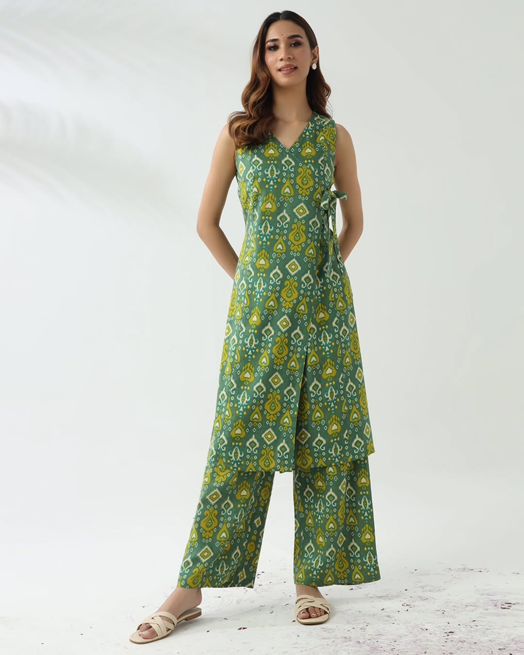 Women's Green Cotton Straight Kurta With Palazzo
