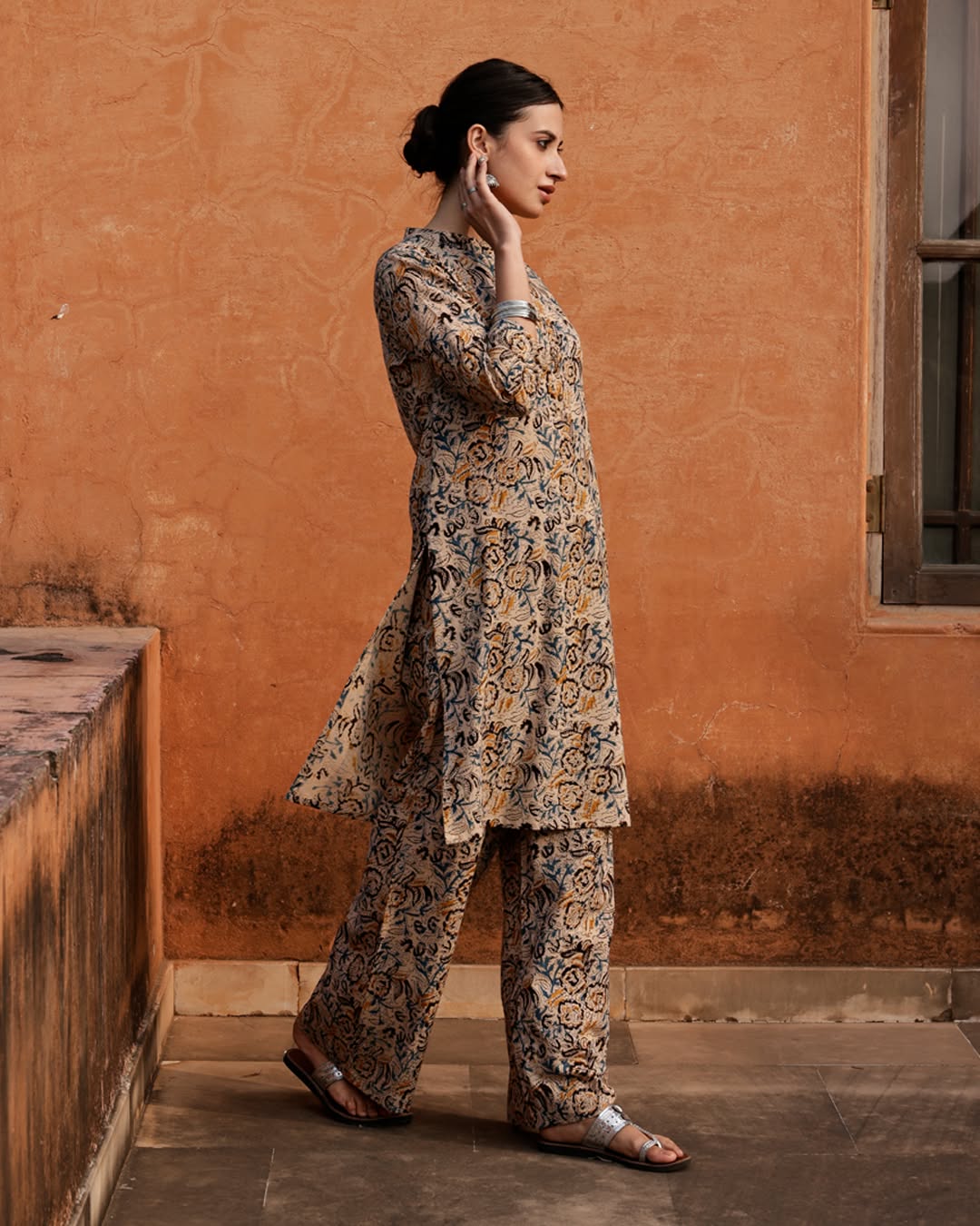 Women's Beige Floral Print Cotton Straight Kurta Set