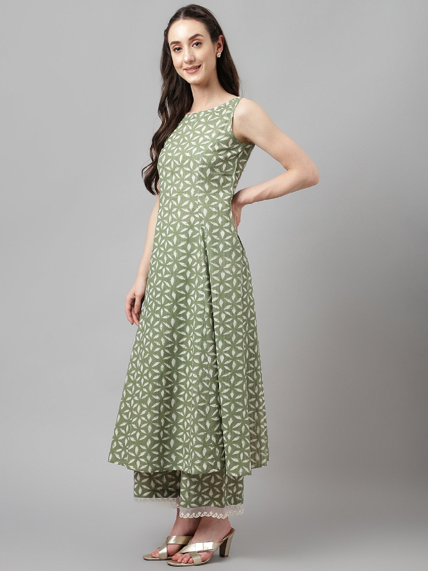 Pastel Green Geometric Print Kurta Set with Organza Dupatta
