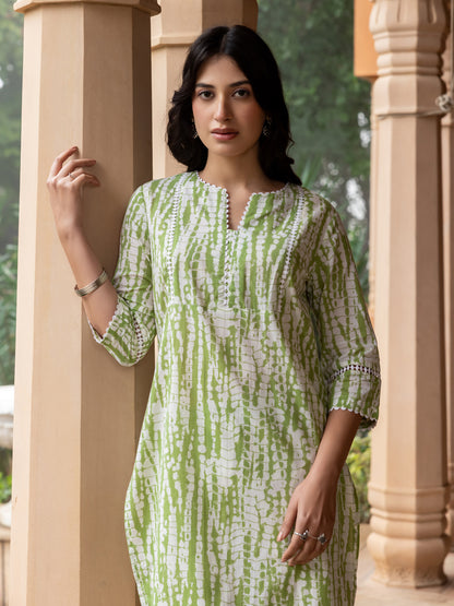 Elegant Green Cotton Straight Fit Kurta Set for Women